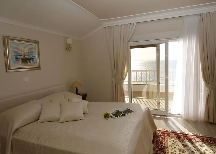 Guest house Triana-adults Only