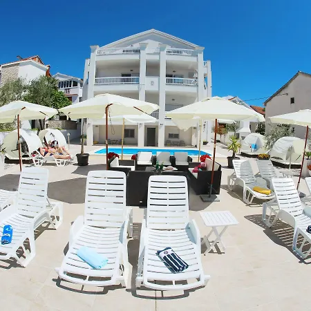 Maison d'hôtes Triana-adults Only 4*