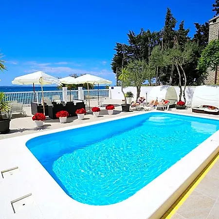 Triana-adults Only Konukevi