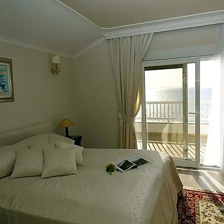 Triana-adults Only 4* 자다르