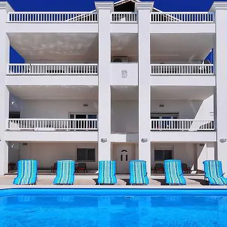 Triana-adults Only Konukevi 4*